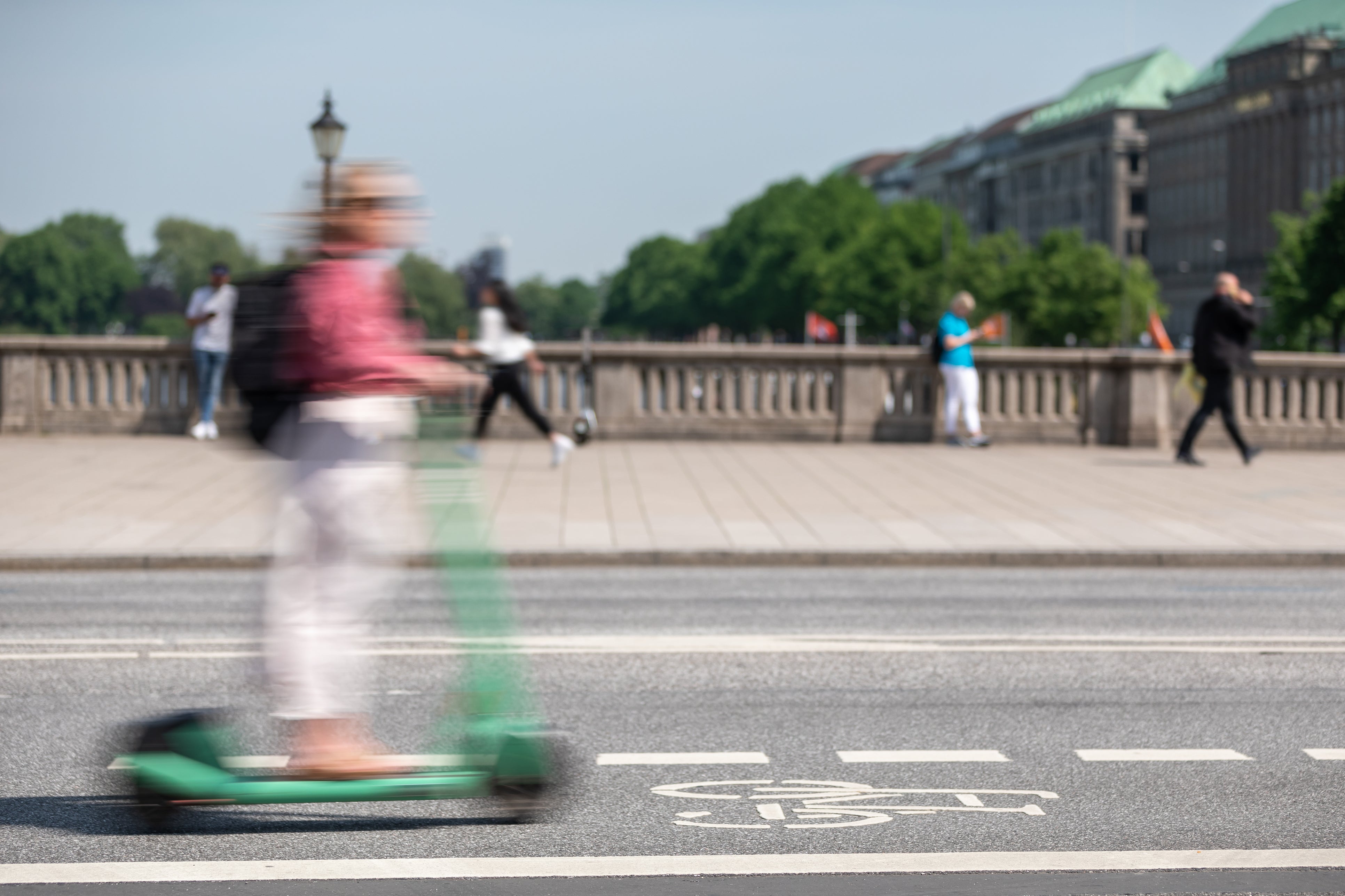 Les règles de sécurité essentielles pour conduire une trottinette électrique en toute sérénité